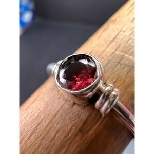 Vintage sterling silver garnet solitaire garnet ring size 7.5